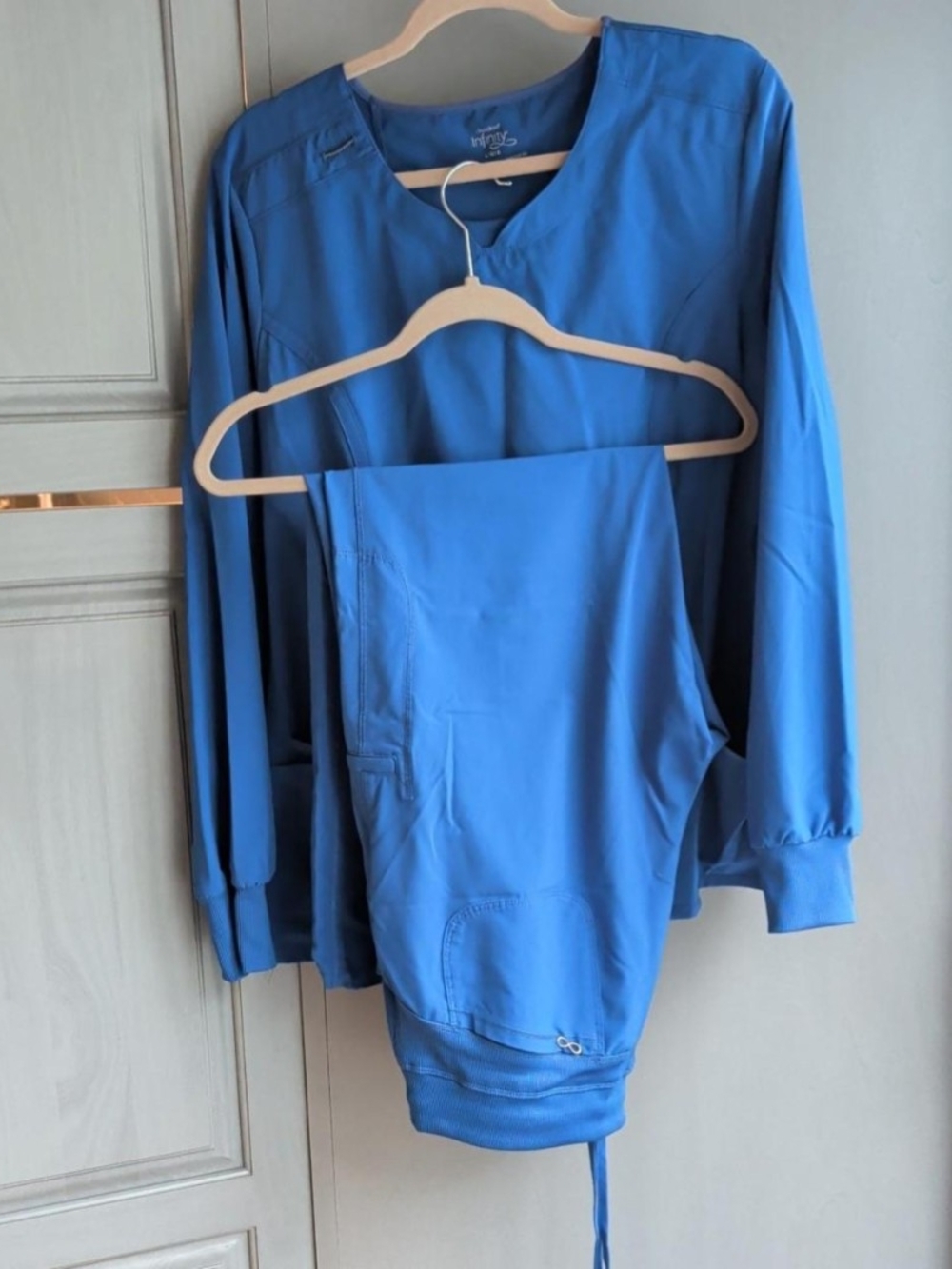 Cherokee Infinity blue scrub set